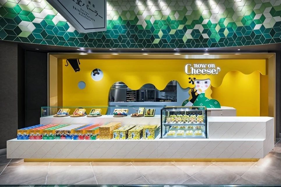 【Now on Cheese♪】期間限定のスイーツBOX「ナウオンチーズBOX」が新登場！可愛らしいパッケージとチーズをたっぷり使ったスイーツは見ても食べても楽しめます。