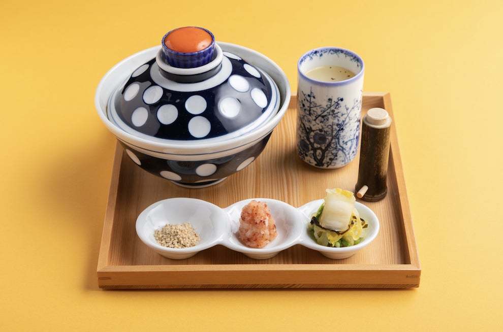 連日満席の人気焼肉店「肉の天満屋神楽亭」にて、平日ランチ限定の２大丼ぶりが登場！A5ランク雌牛をタレで煮詰めた「牛バラ丼」SNSで話題の『肉たく』をお腹いっぱい楽しめる「肉たく丼」を新発売！